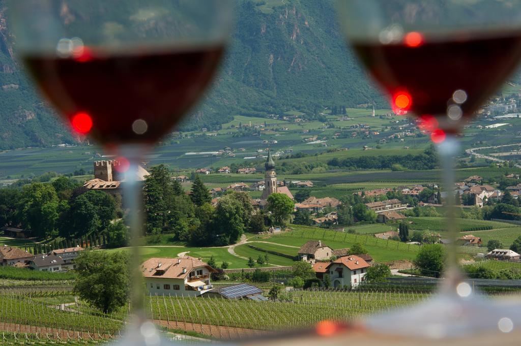 Schloss-Hof Appiano Sulla Strada Del Vino Luaran gambar